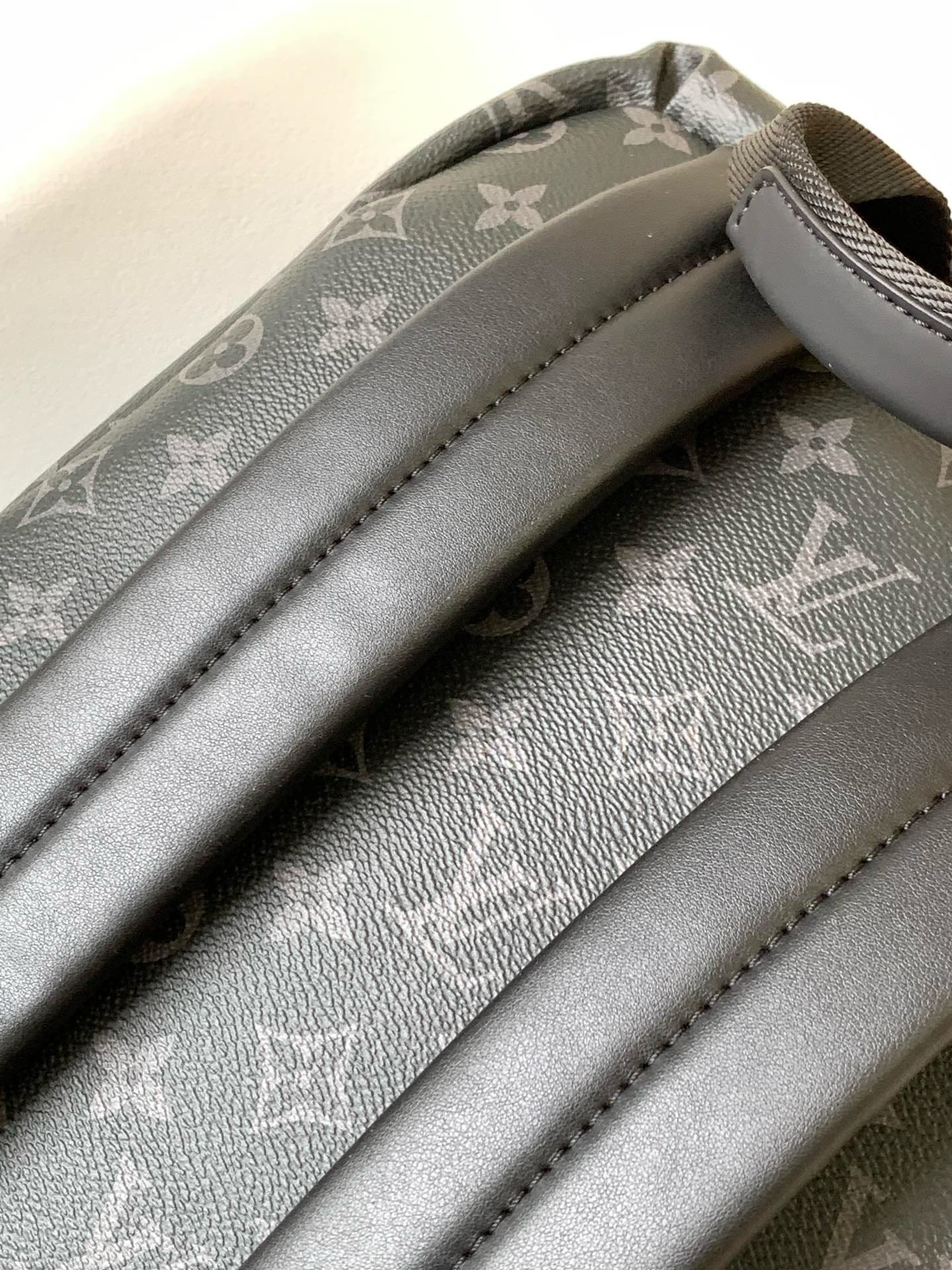 L0vis Vvtt0n M43186 Discovery Backpack