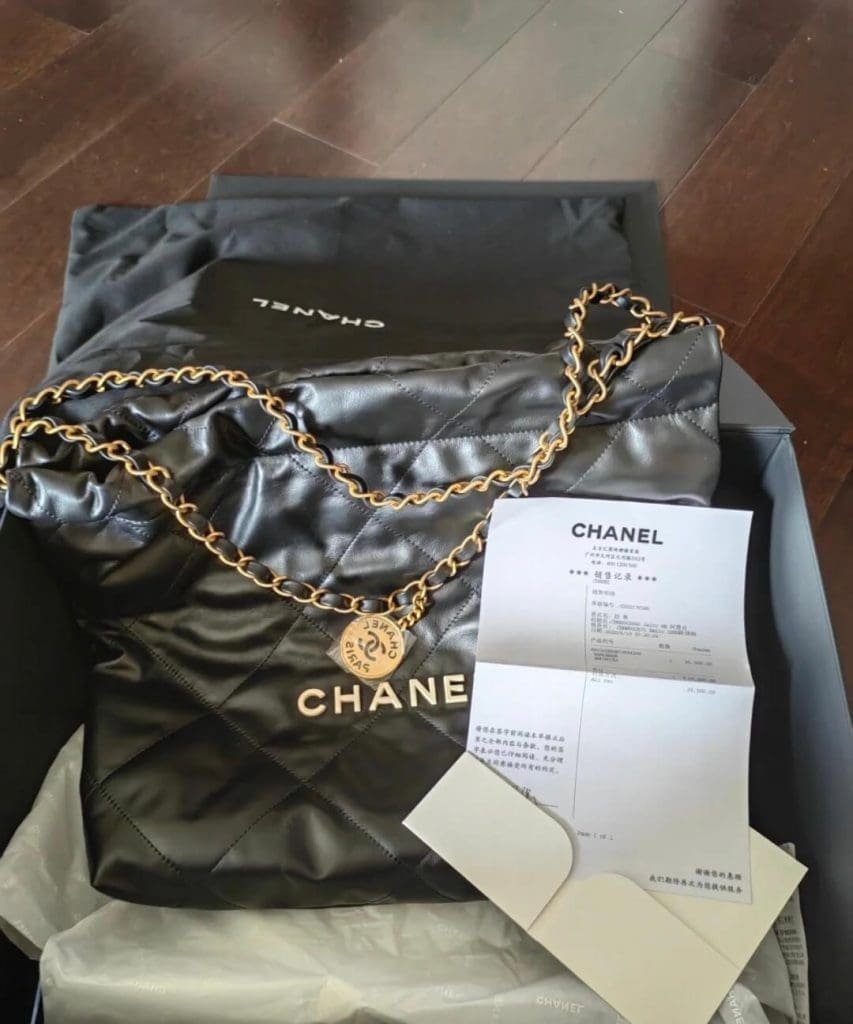 Ch**el 22 SMALL HANDBAG