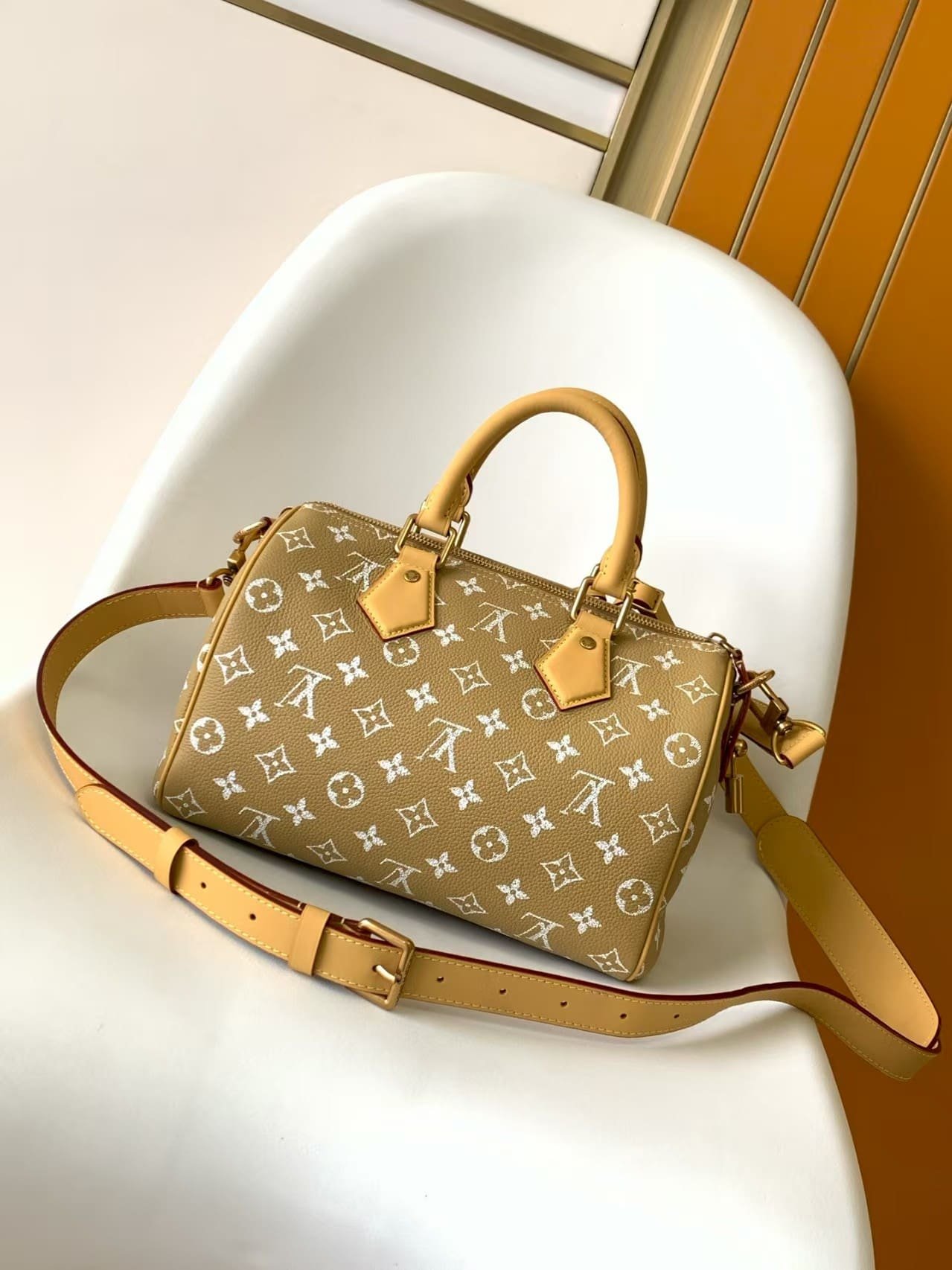 L0vis Vvtt0n M26305 Speedy P9 Bandoulière 25