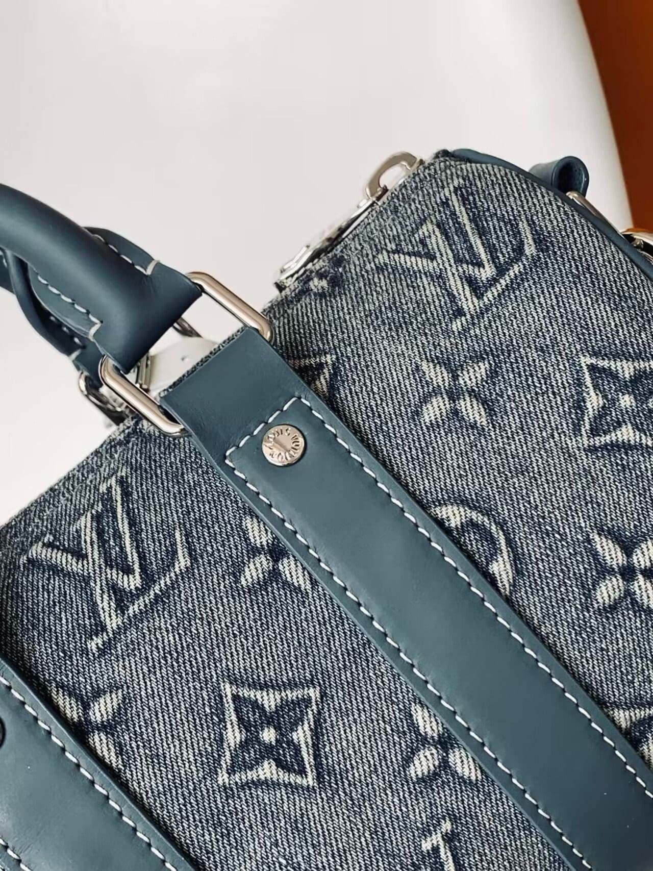 L0vis Vvtt0n M22762 Keepall Bandoulière 25