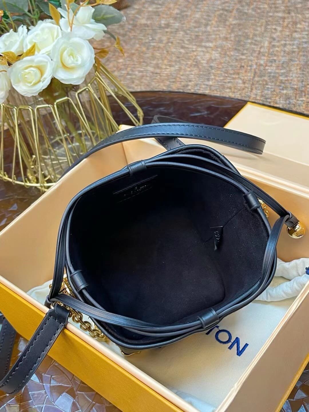 L0vis Vvtt0n M82885 Noé Purse LV Charms