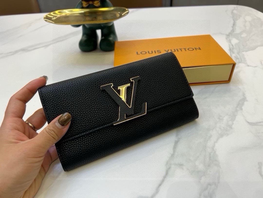 L0vis Vvtt0n M61248 Capucines Wallet