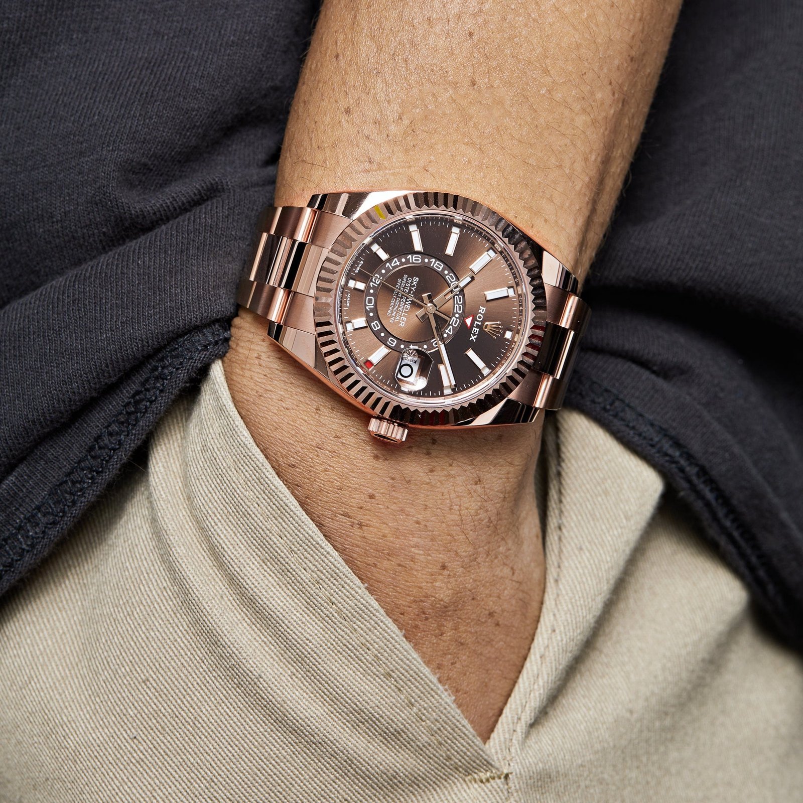 R01ex Sky-Dweller 326935 Rose Gold Chocolate Dial Oyster