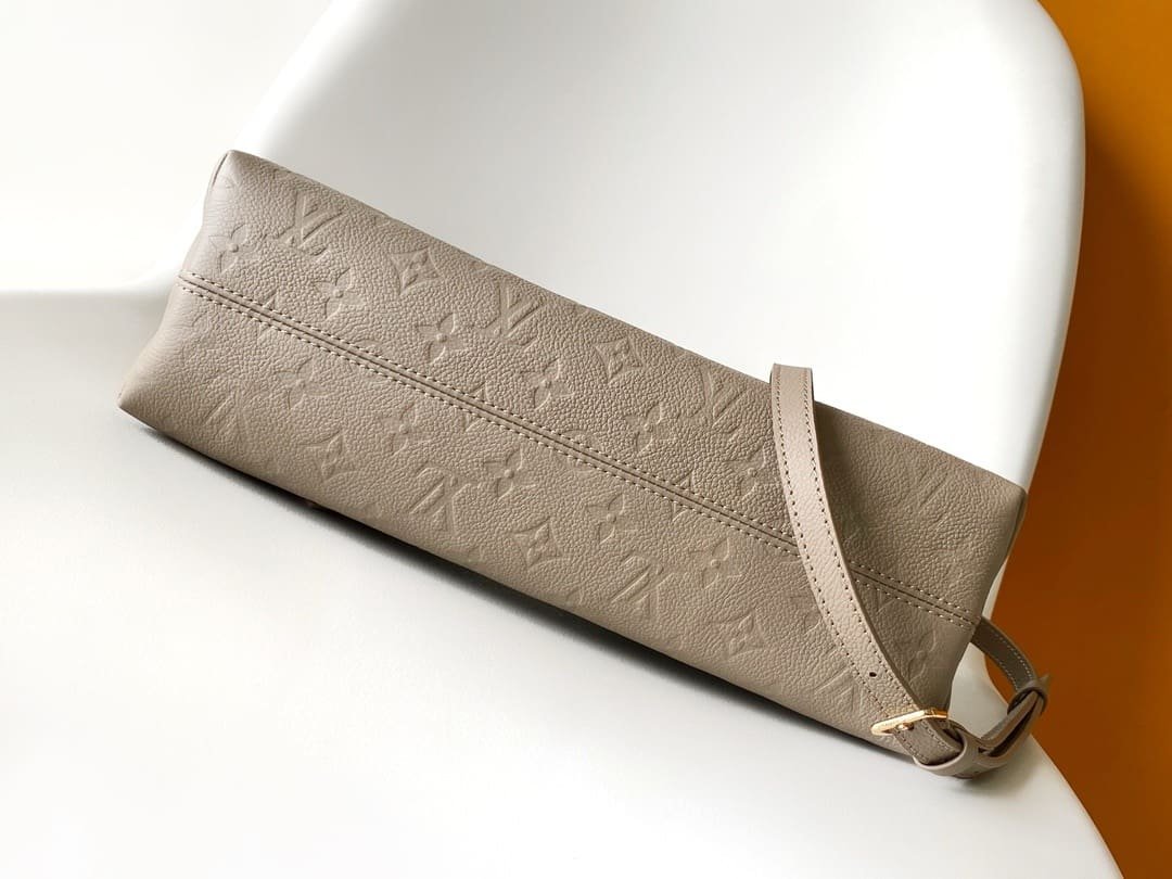 L0vis Vvtt0n M11463 Babylone Tote PM