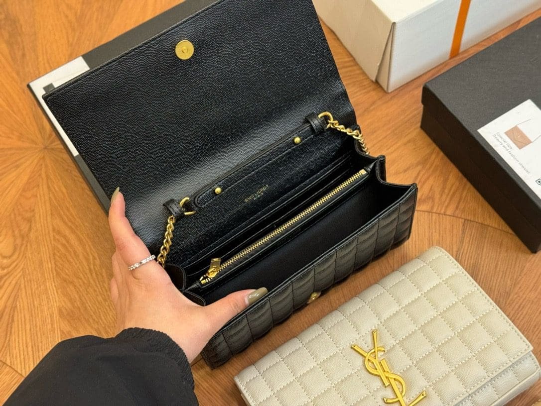 Sa1nt Lau*nt LAMBSKIN CASSANDRE CHAIN WALLET