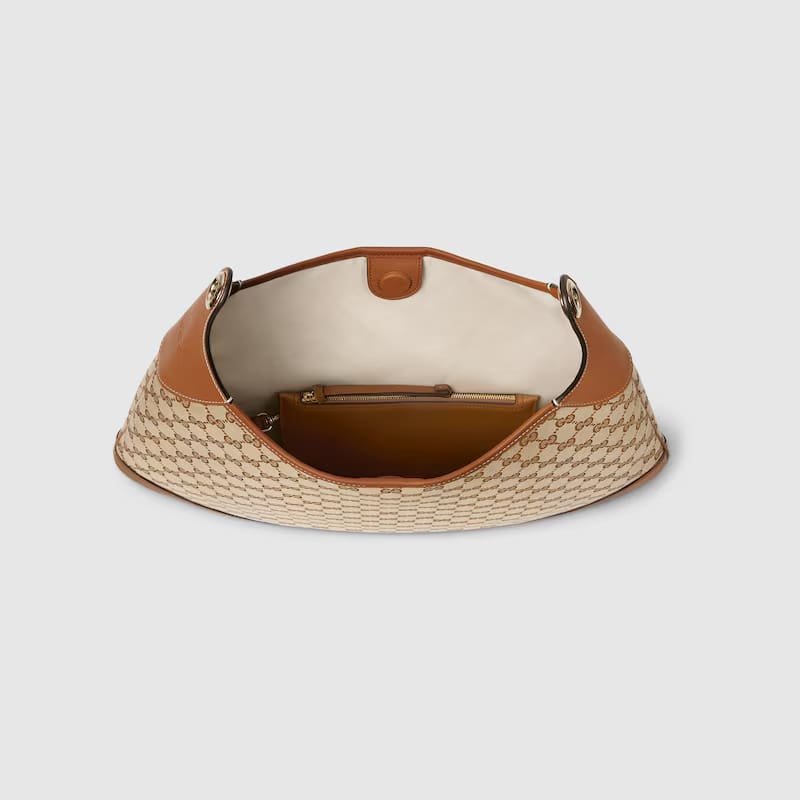Gvc*1 B medium shoulder bag