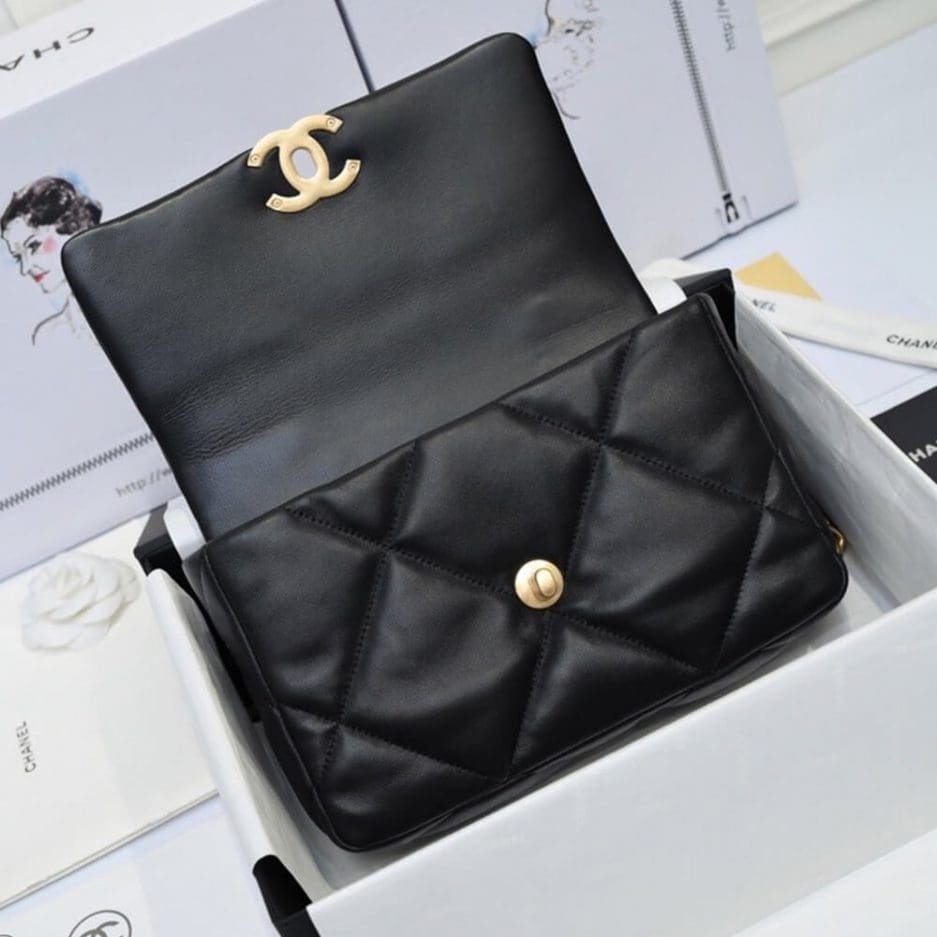 Ch**el 19 HANDBAG AS1160