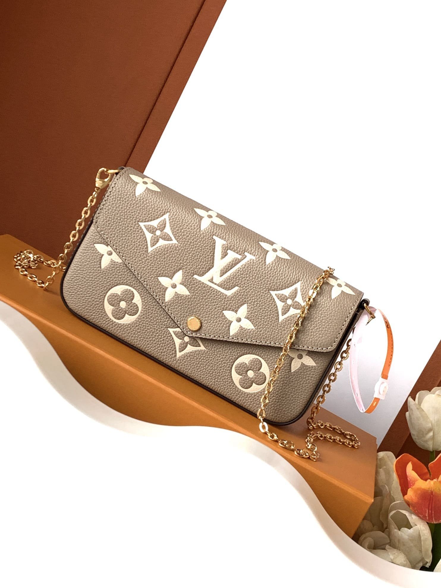 L0vis Vvtt0n M82610 Félicie Pochette