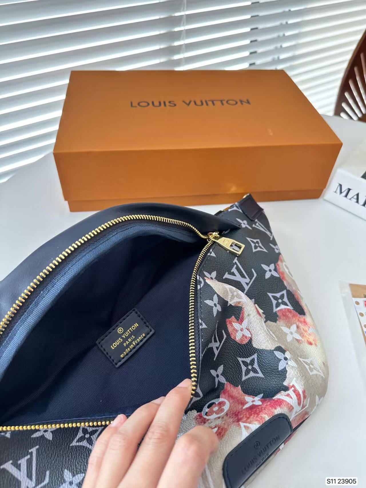 L0vis Vvtt0n Discovery Bumbag PM M23905