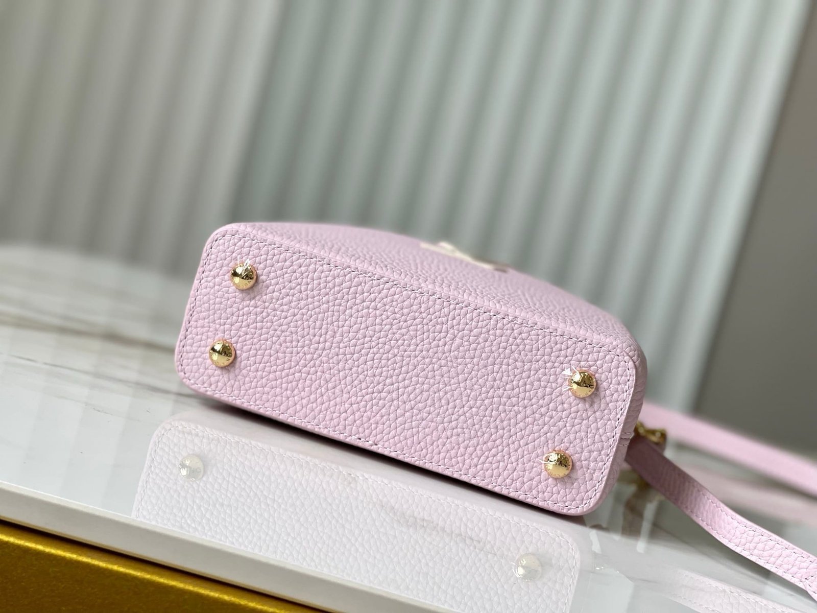 L0vis Vvtt0n M23951 CAPUCINES MINI BAG