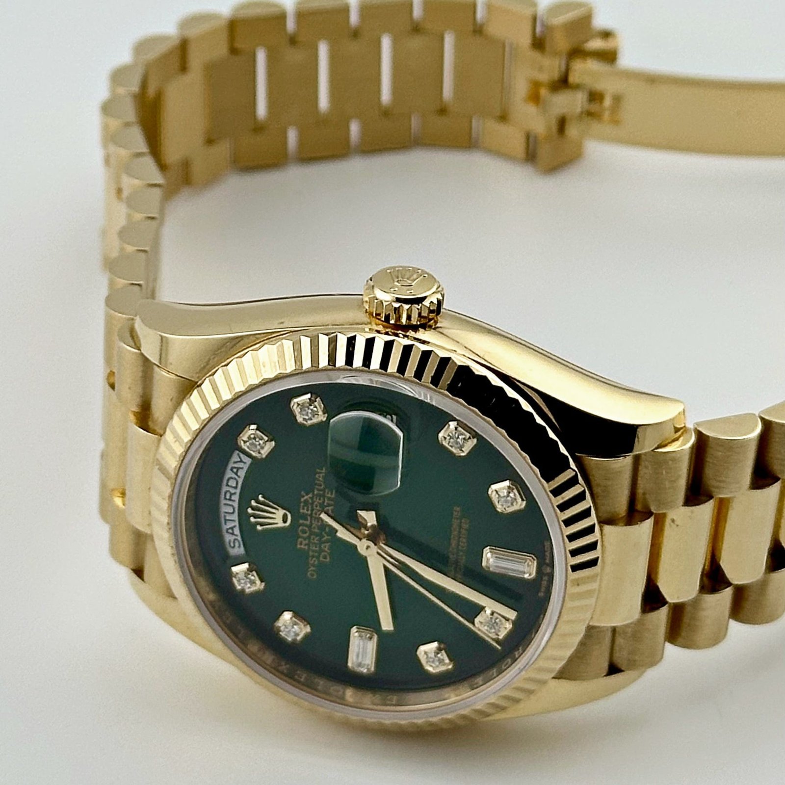 R01ex Day-Date 36 128238 Yellow Gold Green D1am0nd Dial (2024)