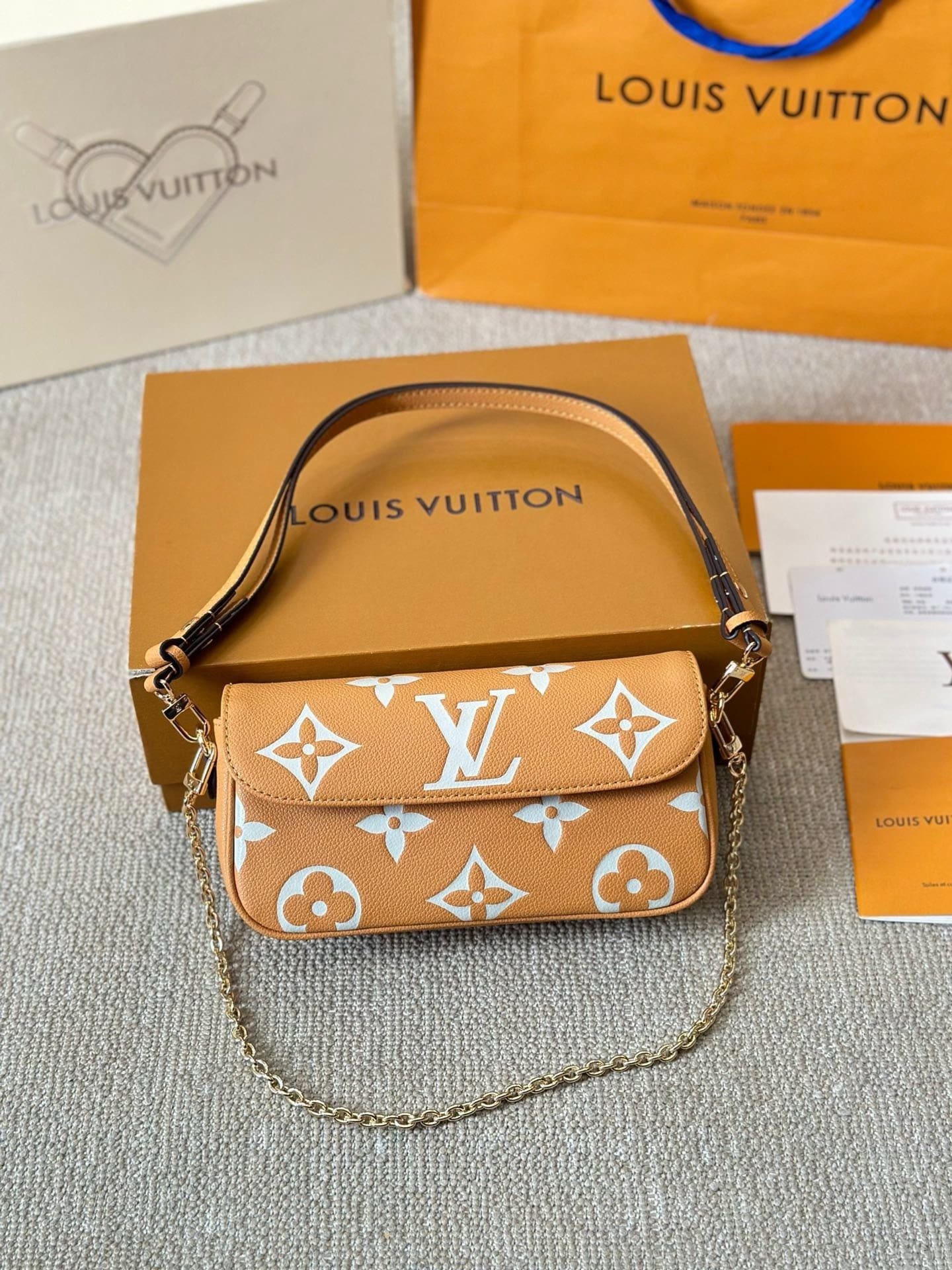 L0vis Vvtt0n M12758 Wallet On Chain Ivy