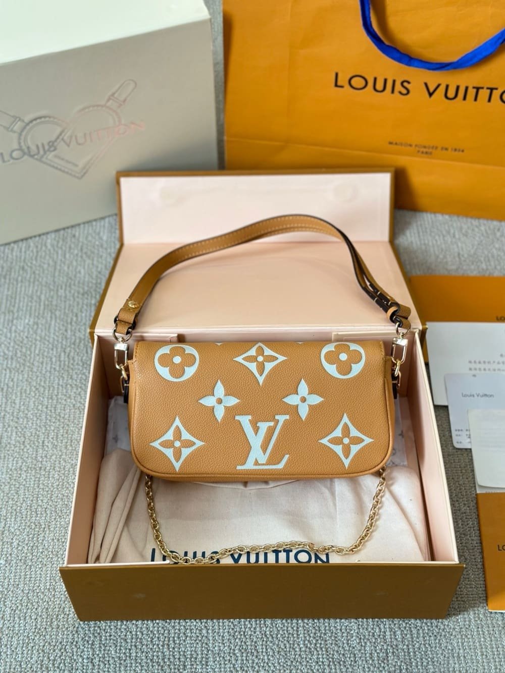 L0vis Vvtt0n M12758 Wallet On Chain Ivy