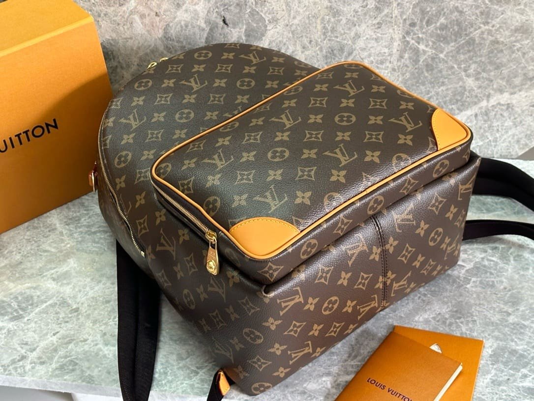 L0vis Vvtt0n M25979 Discovery Cargo Backpack