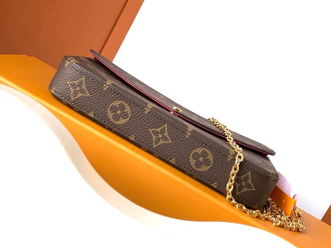 L0vis Vvtt0n Félicie Pochette M81896