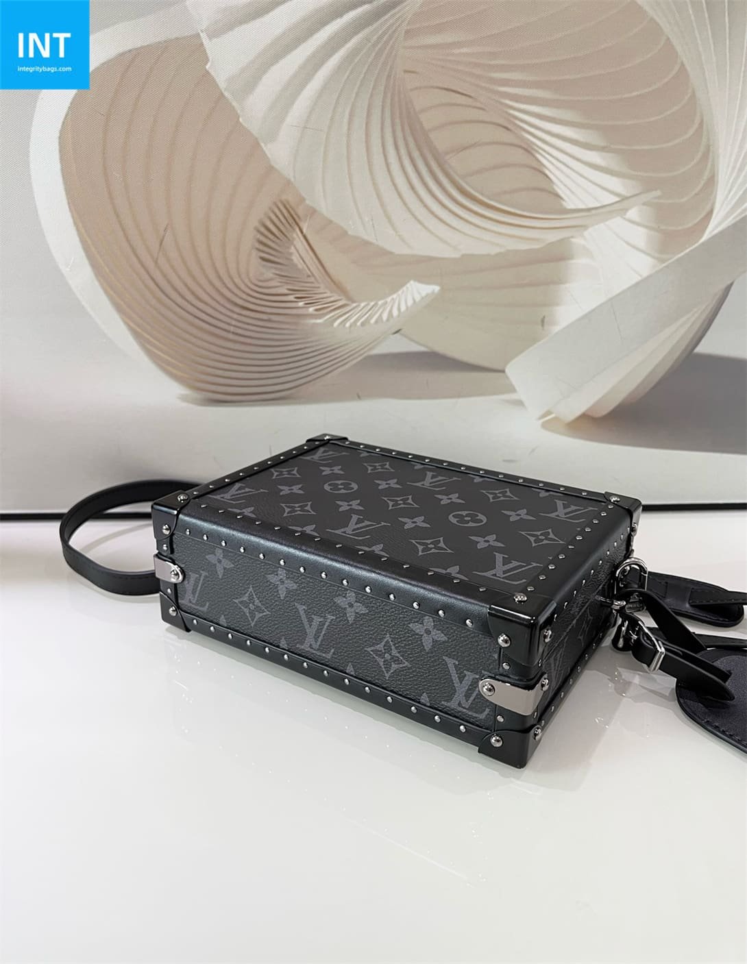 L0vis Vvtt0n M20251 CLUTCH BOX Portable Hard Case