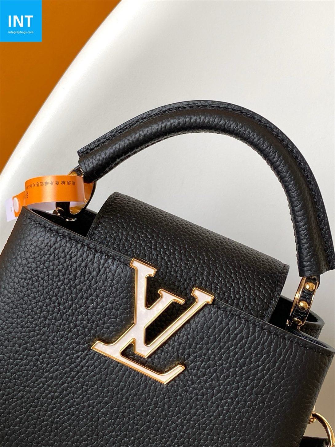 L0vis Vvtt0n M25903 Capucines Mini