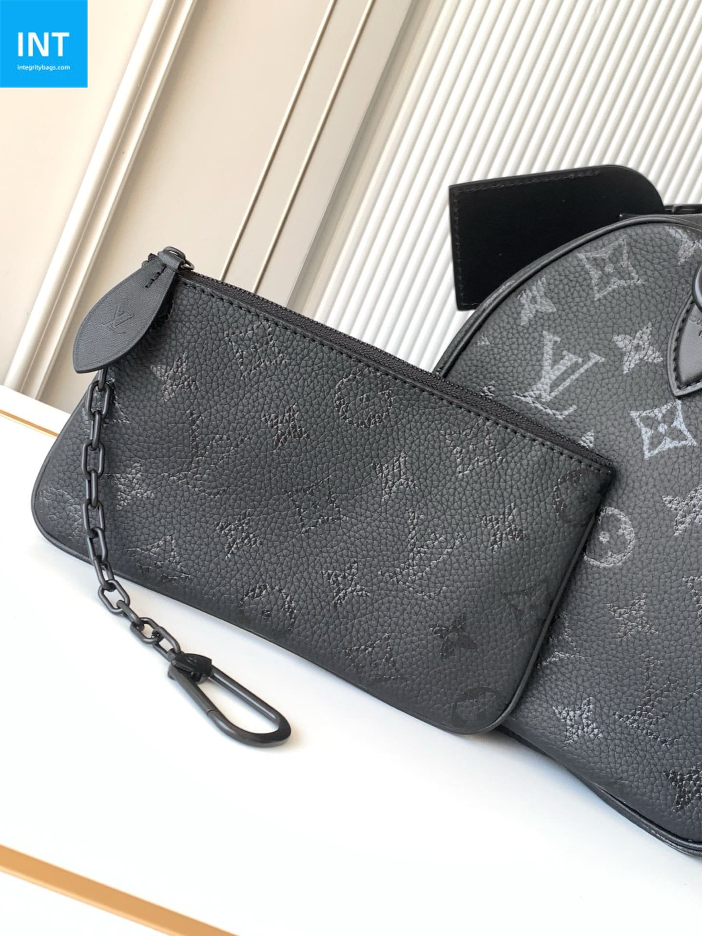 L0vis Vvtt0n M13904 Speedy P9 Bandoulière 30