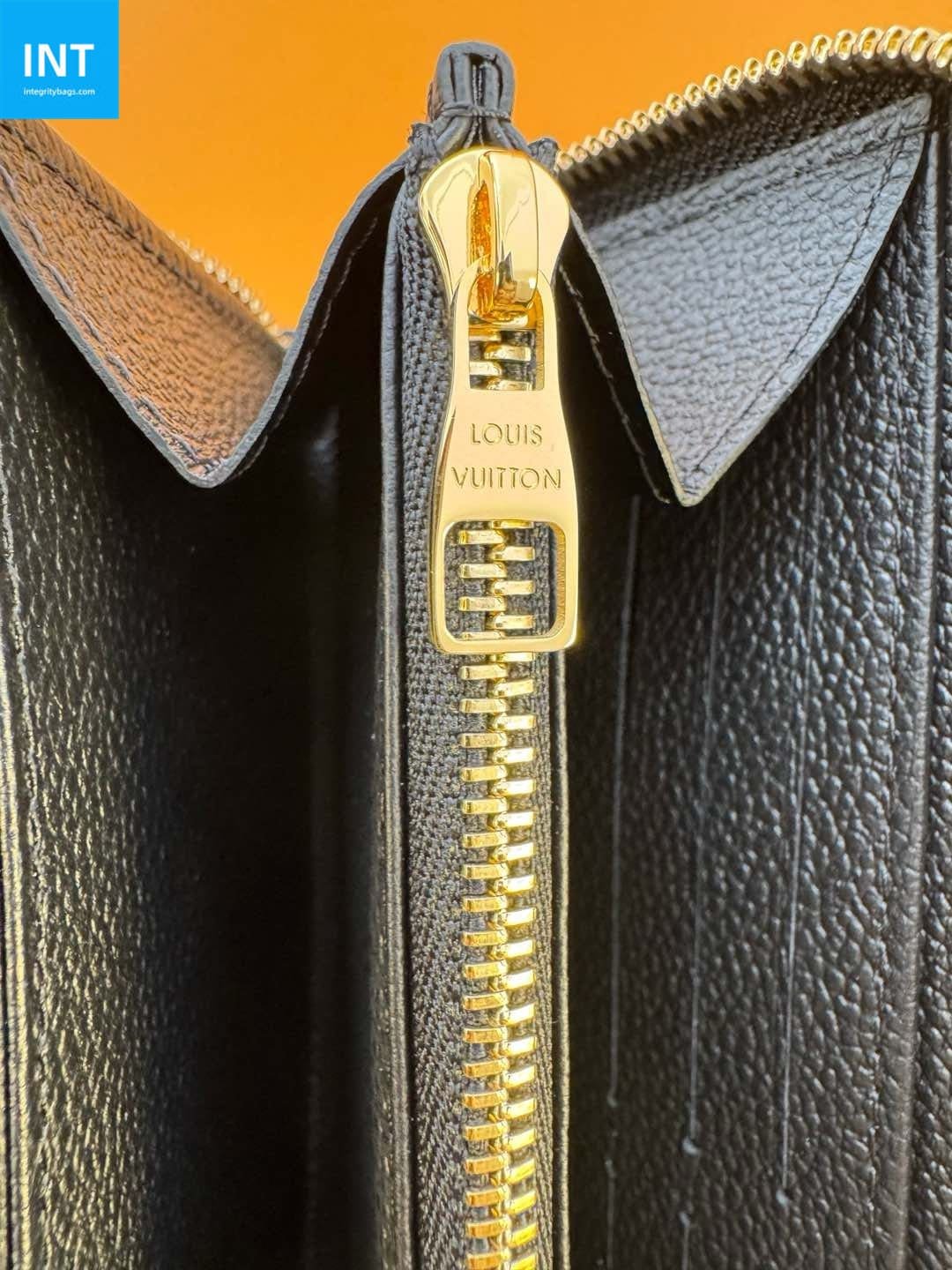 L0vis Vvtt0n M80481 Zippy Wallet