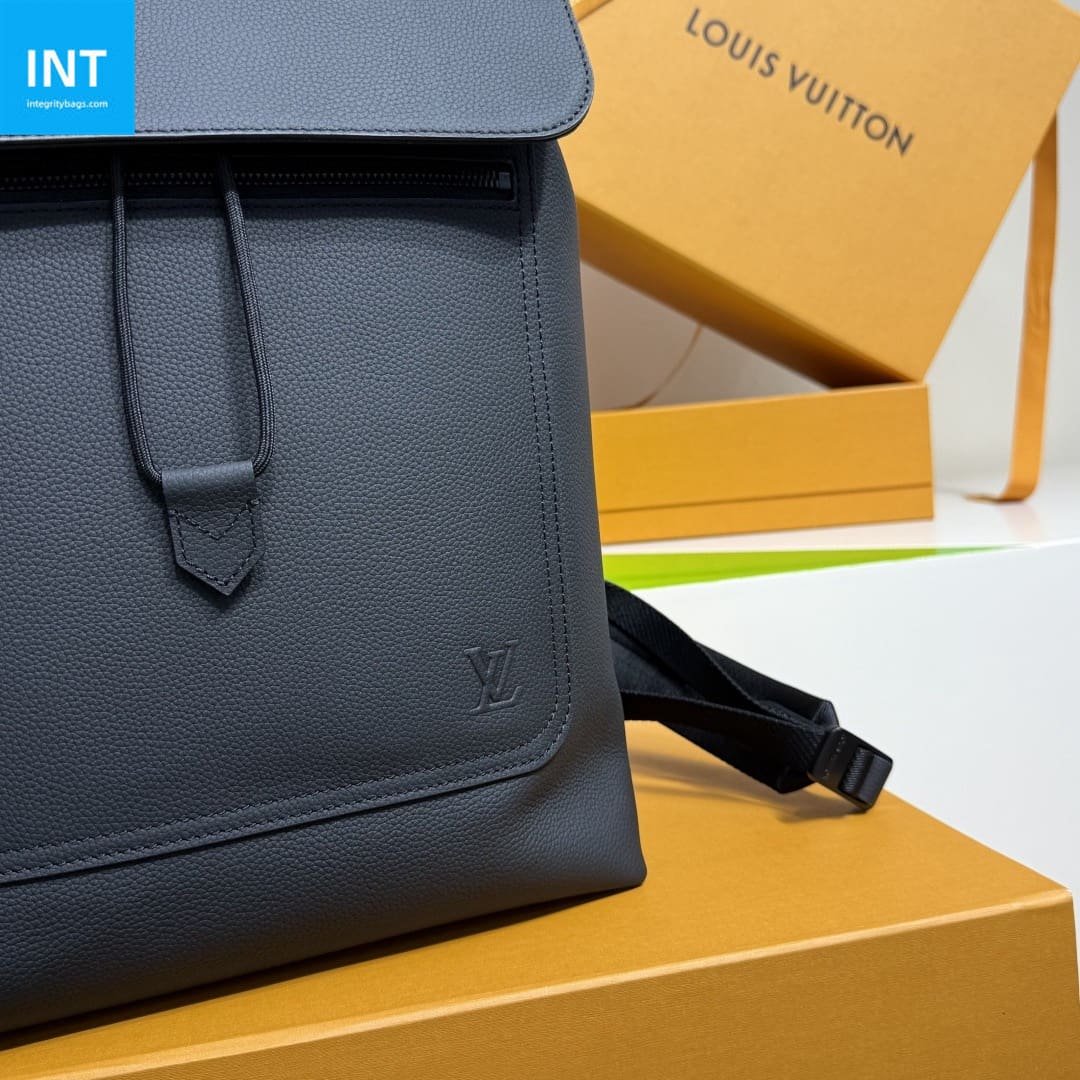 L0vis Vvtt0n M15262 Fastline Backpack