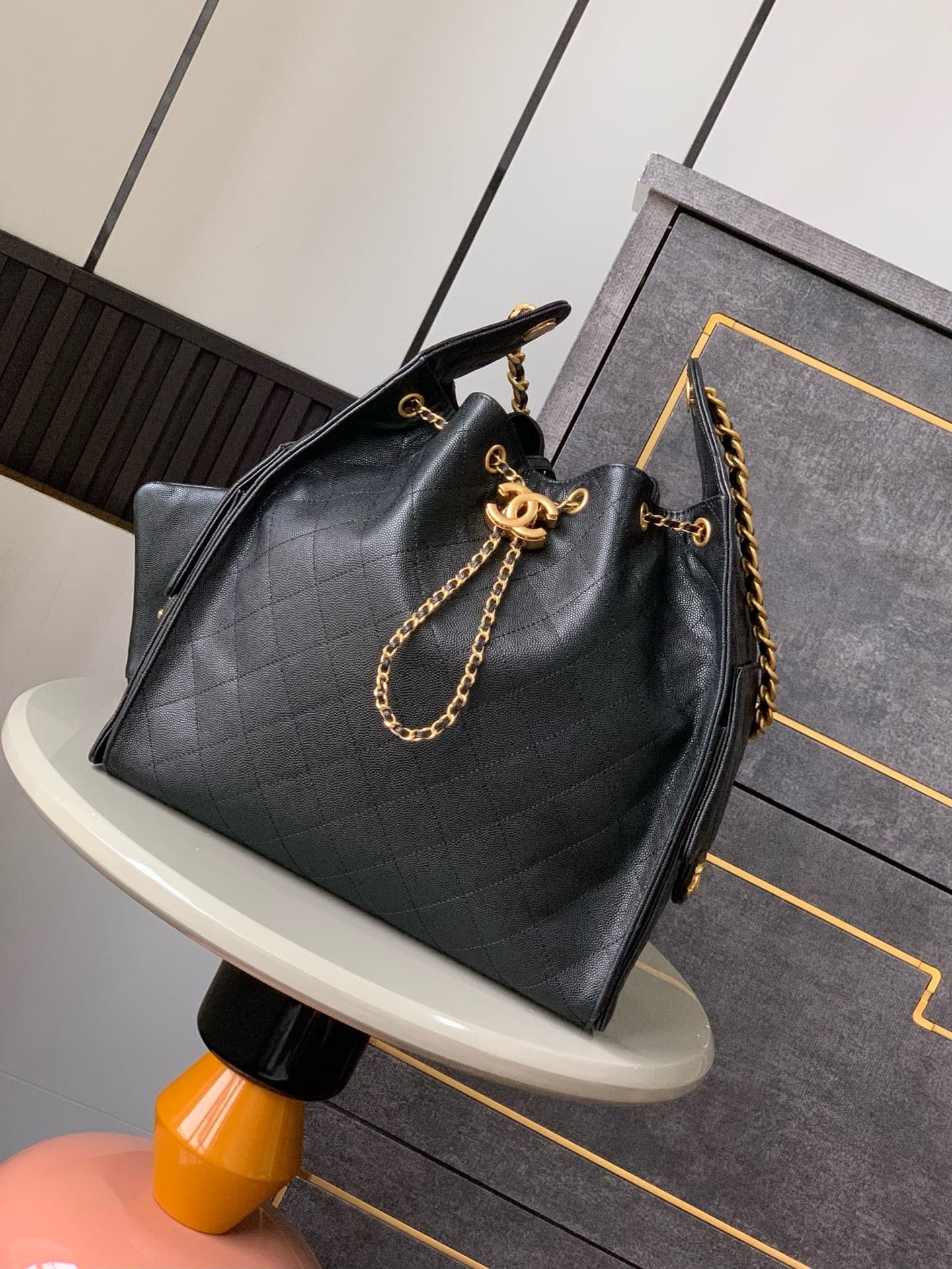 Ch**el 25 Medium Handbag
