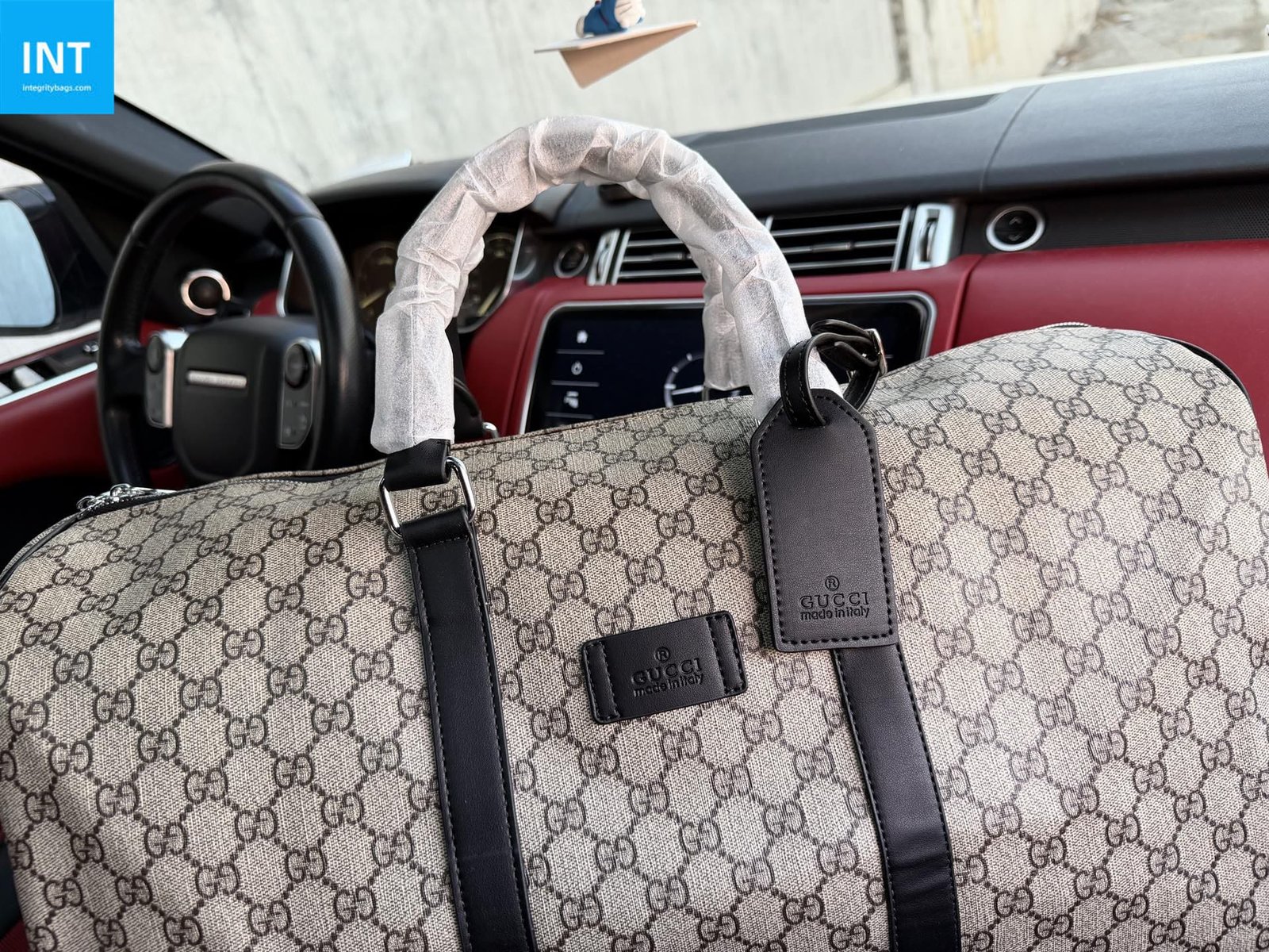 Gvc*1 LARGE DUFFLE BAG