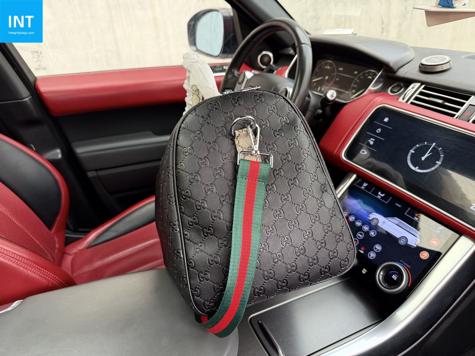 Gvc*1 LARGE DUFFLE BAG