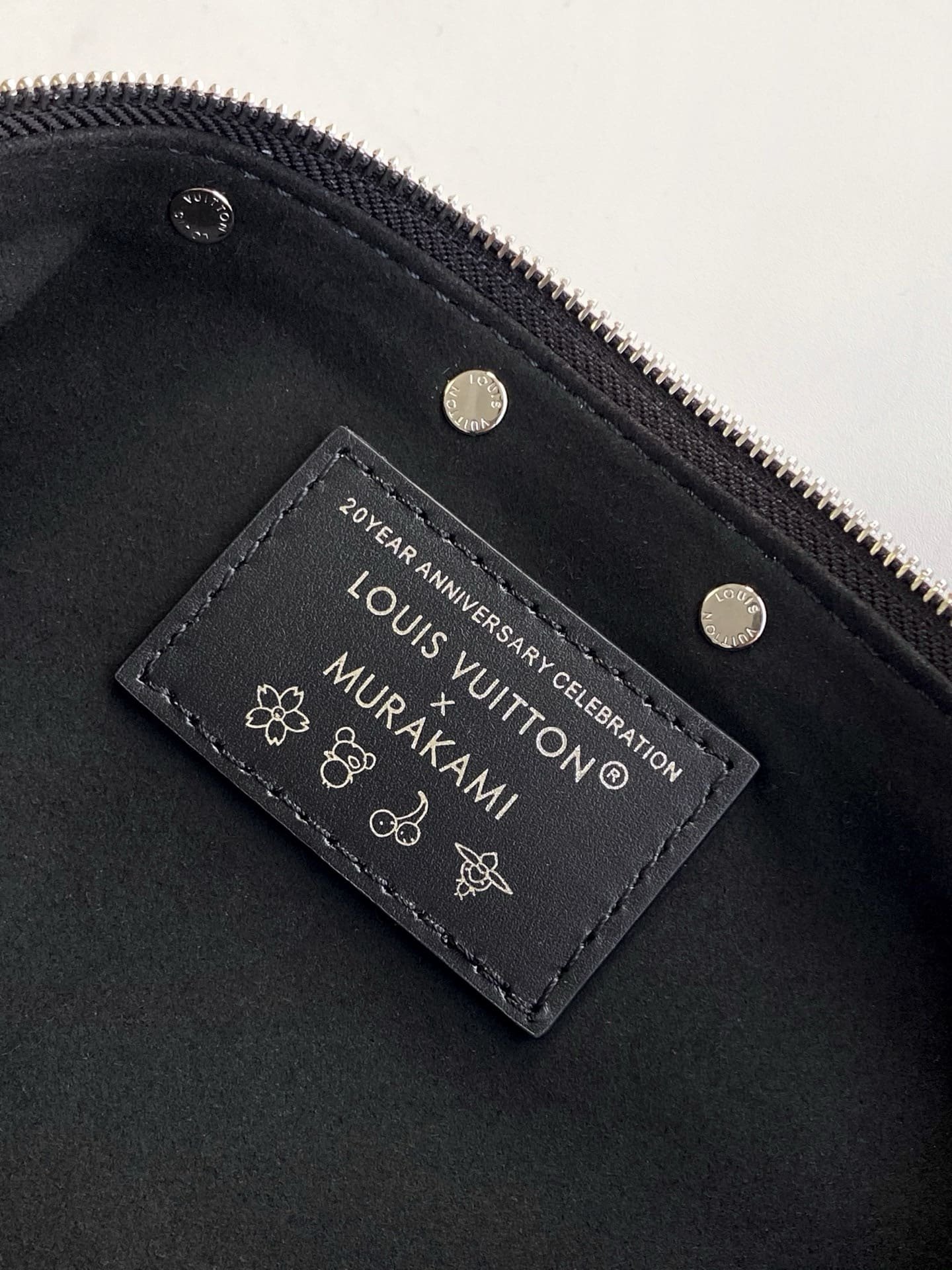 L0vis Vvtt0n M13663 LV x TM Pochette Accessoires