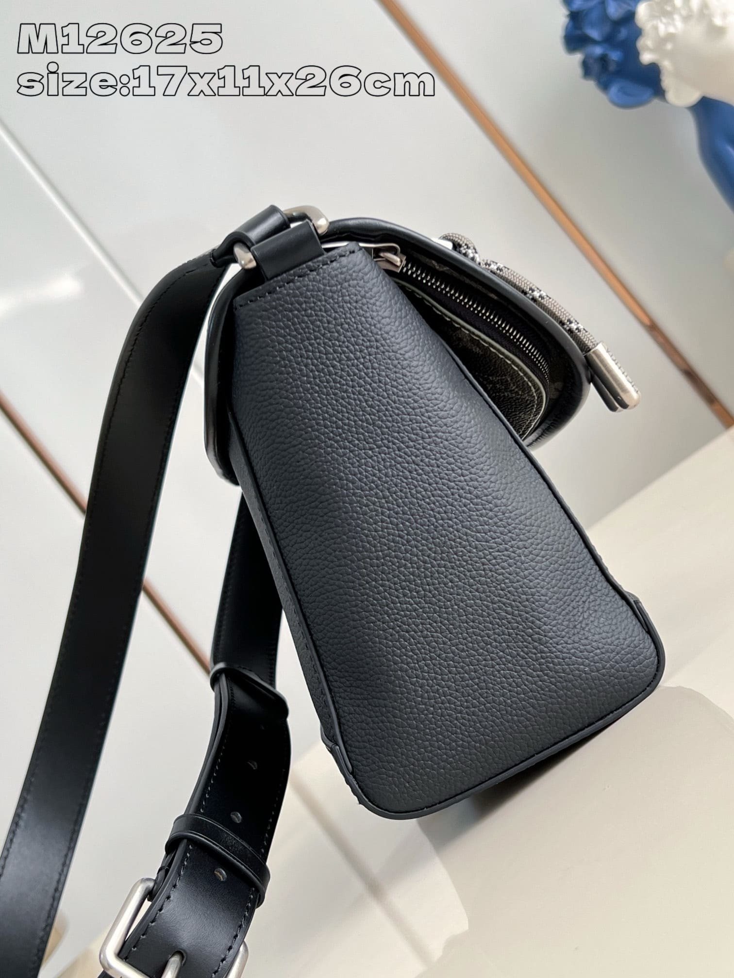 L0vis Vvtt0n M12625 Pulse Messenger