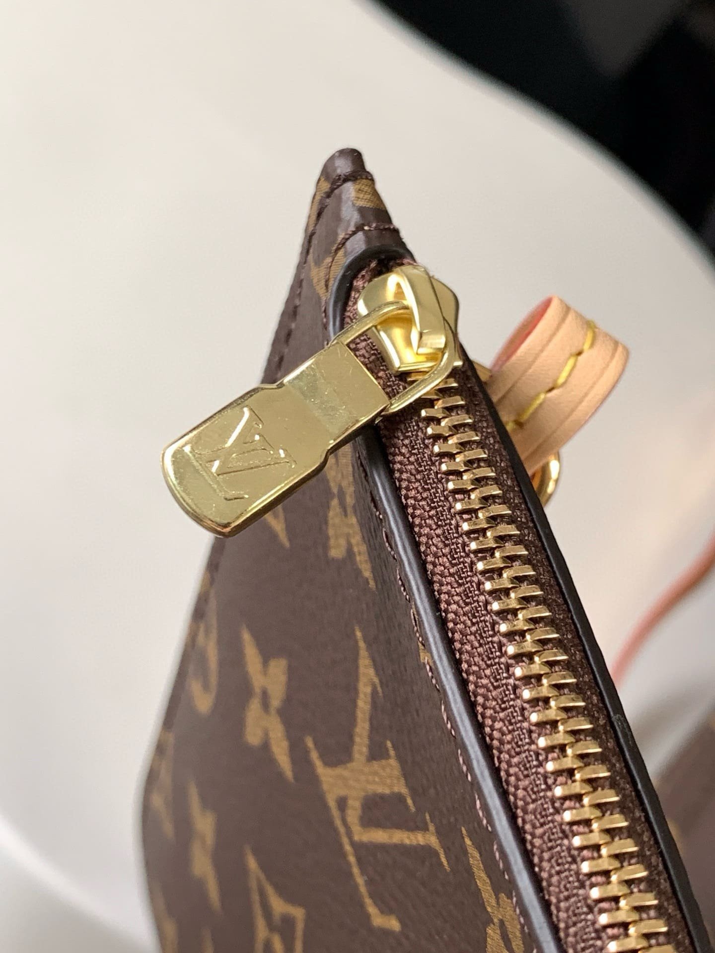 L0vis Vvtt0n M46975 Neverfull MM