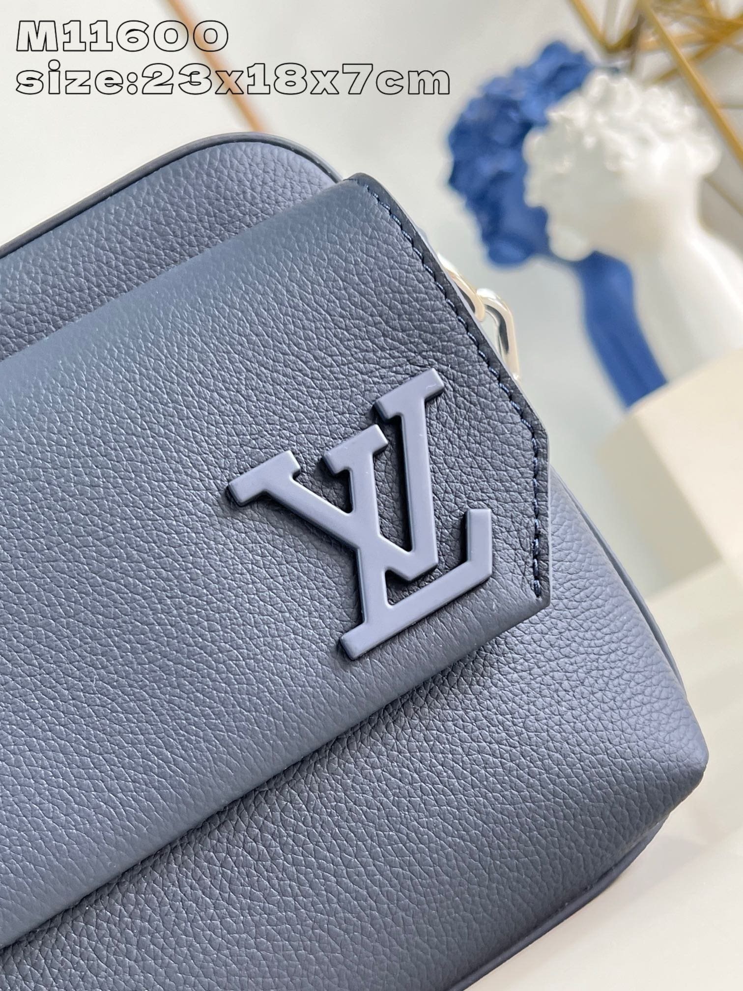 L0vis Vvtt0n M11600 Fastline Messenger