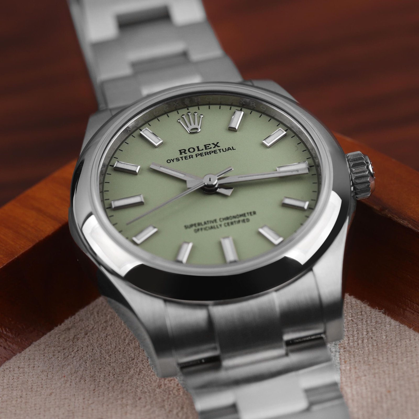 R01ex Oyster Perpetual 41 134300 Stainless Steel Pistachio Dial