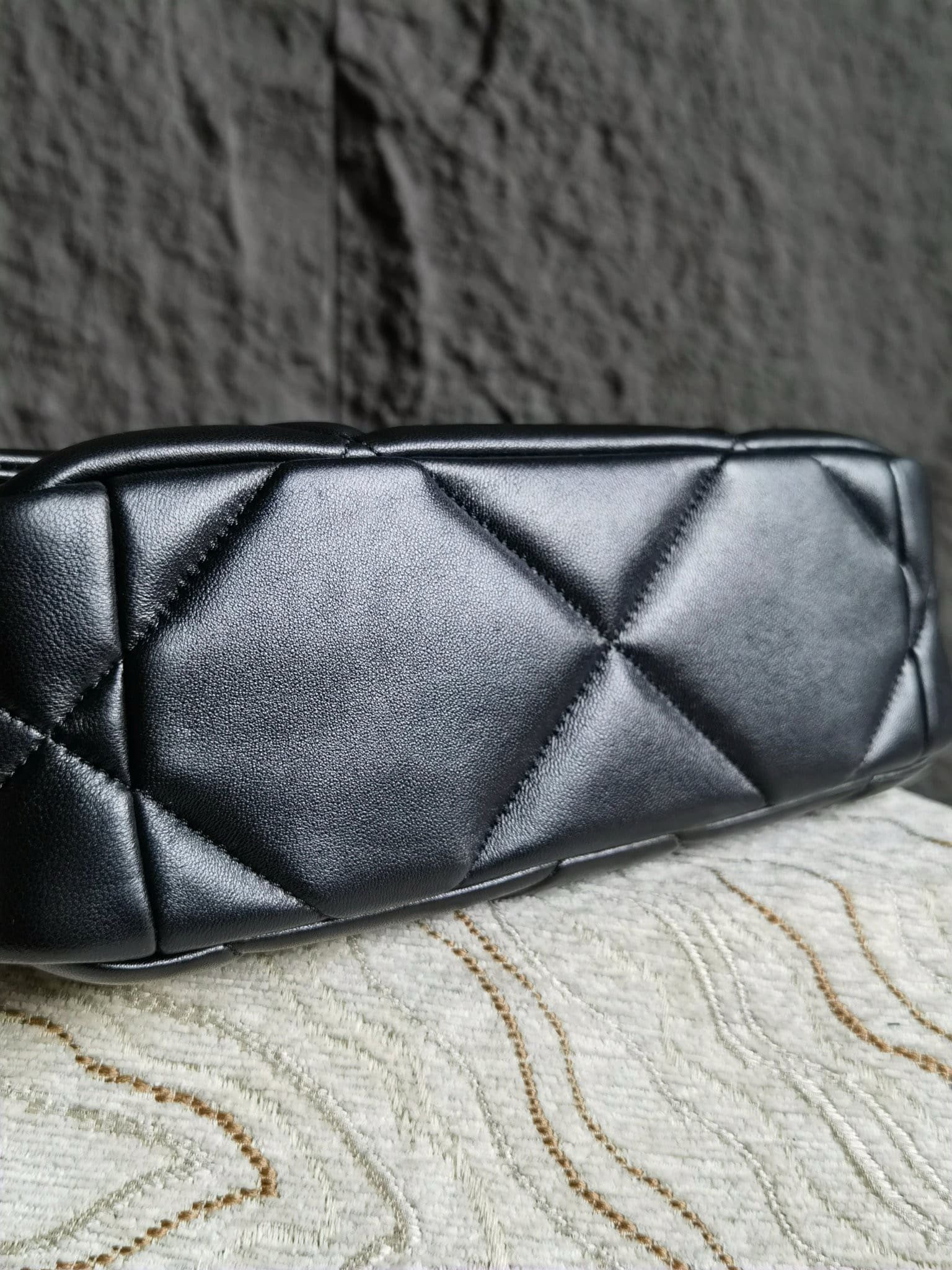 Ch**el 19 HANDBAG AS1160 Top quality version