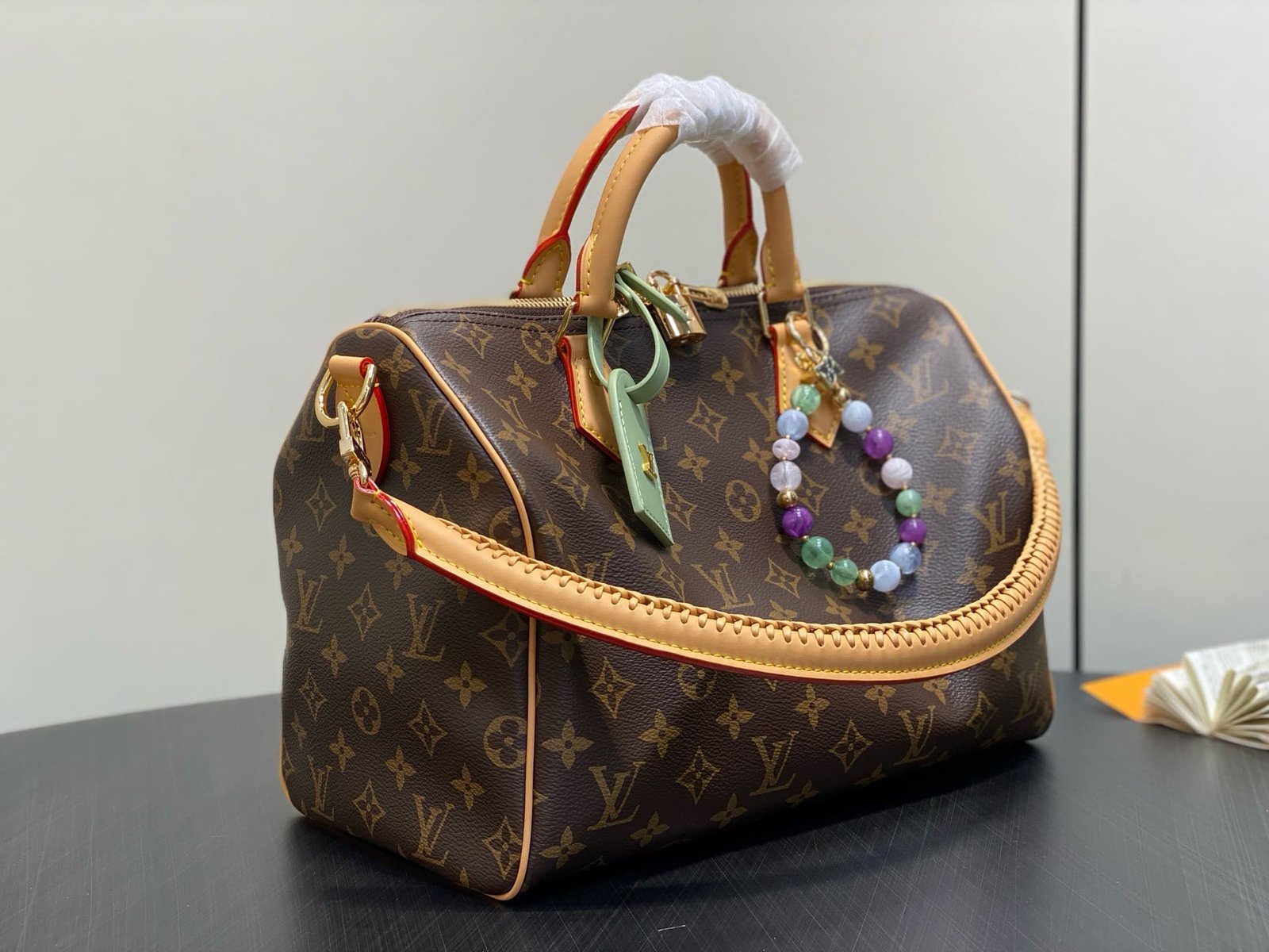 L0vis Vvtt0n M15107 Speedy Soft 30 Lucky