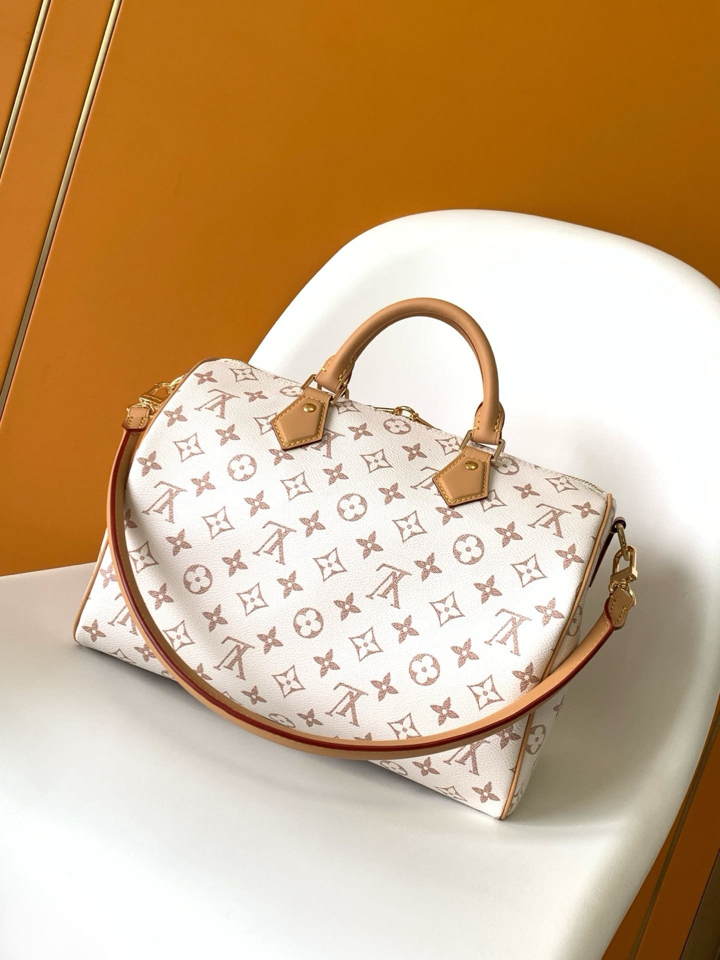 L0vis Vvtt0n M15108 Speedy Soft 30 Lucky