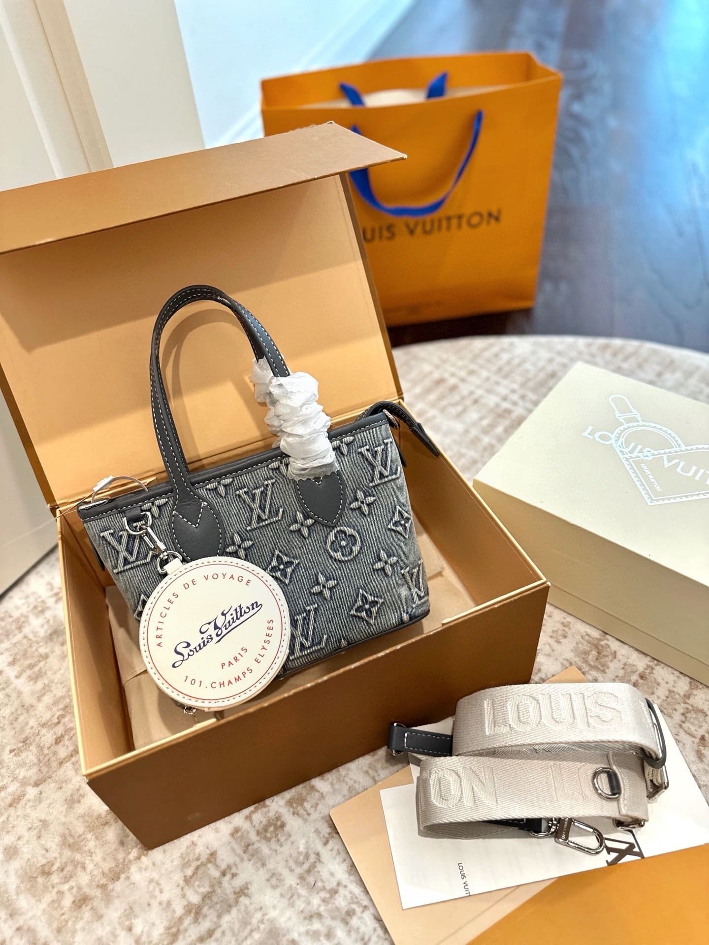 L0vis Vvtt0n mini tote bag