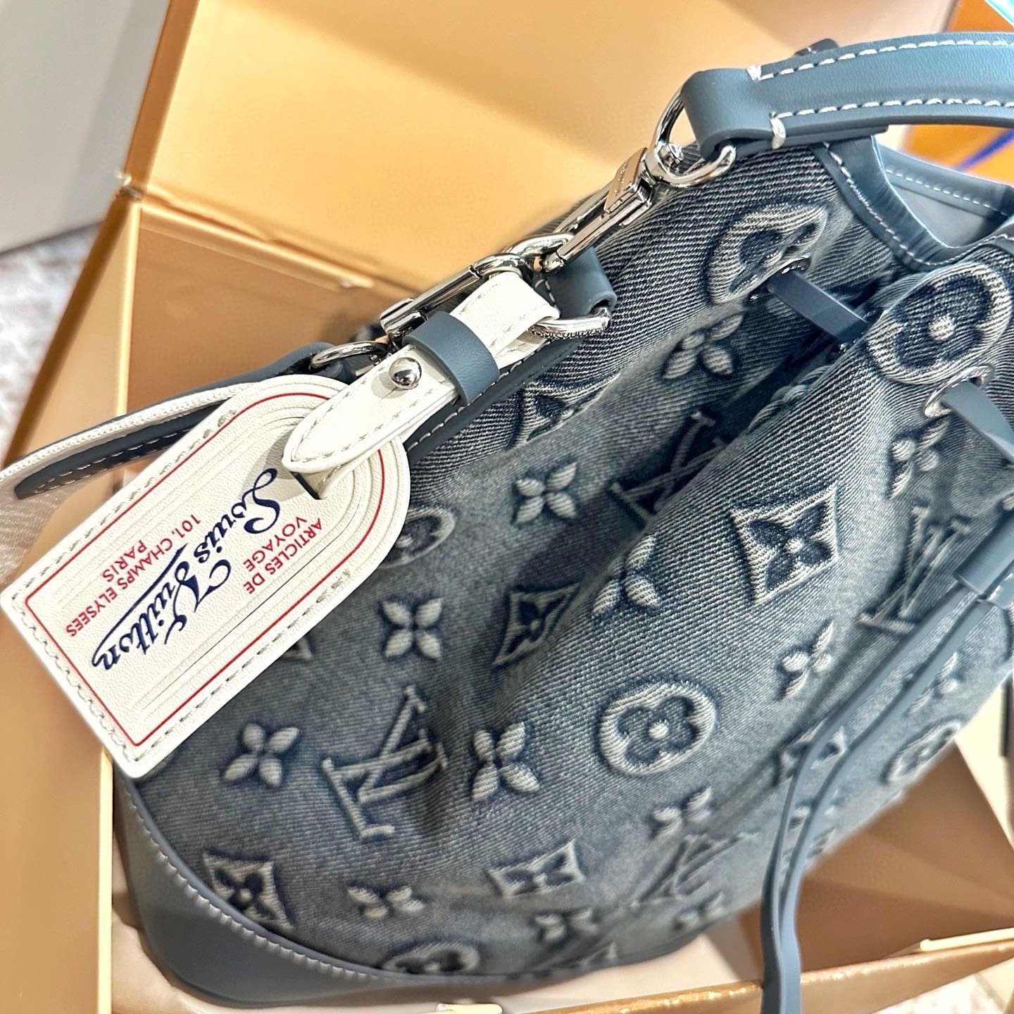 L0vis Vvtt0n Denim Bucket Bag