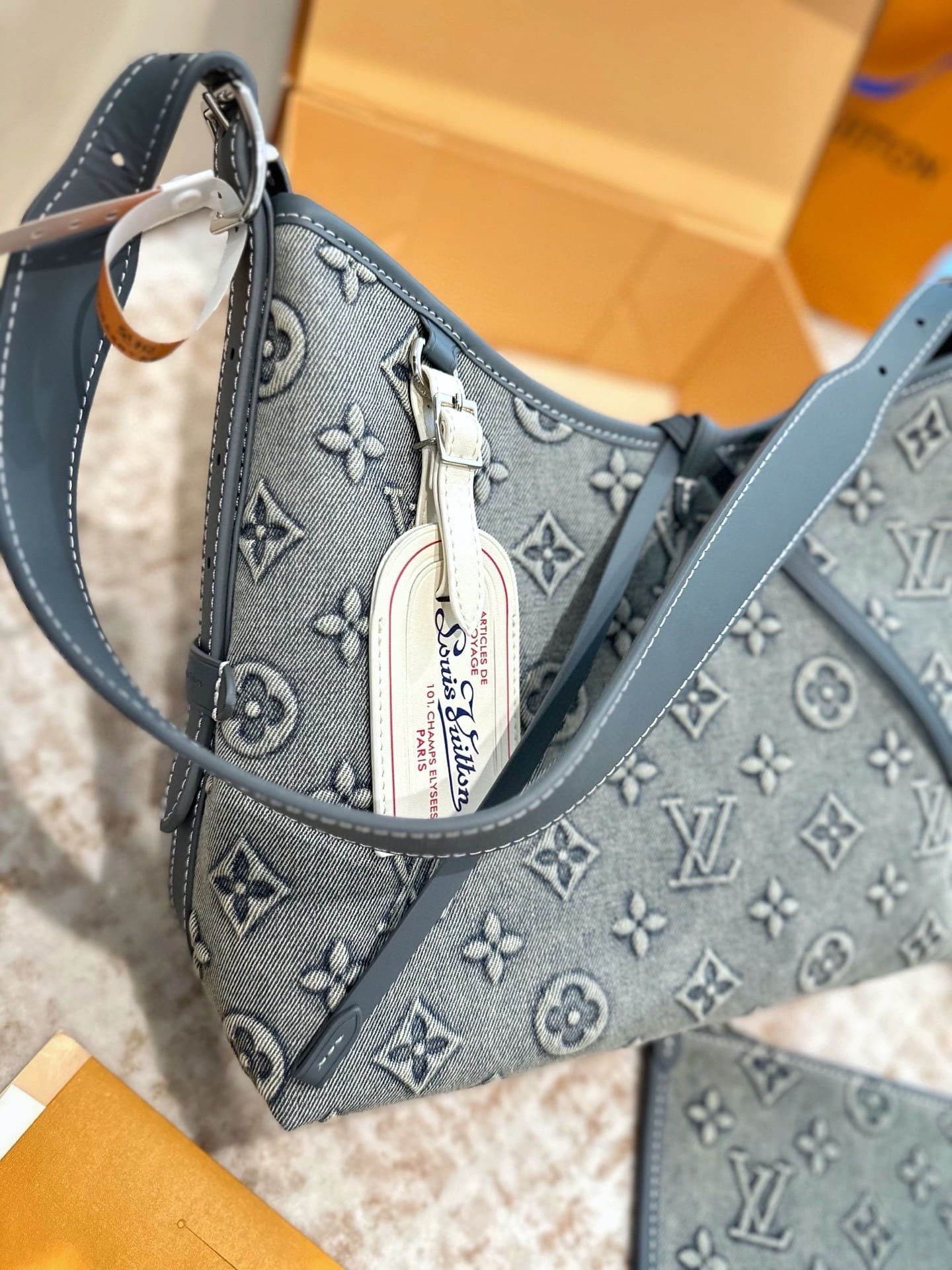 L0vis Vvtt0n Carryall