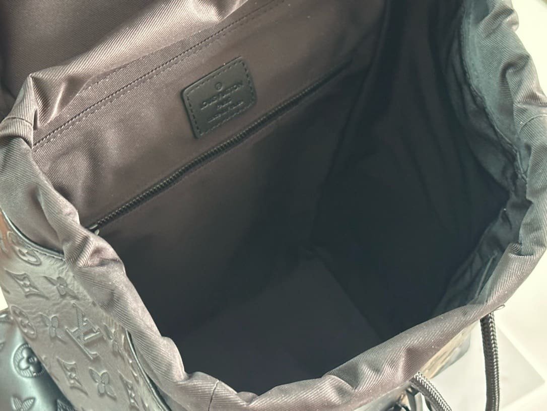L0vis Vvtt0n M43680 Discovery Backpack