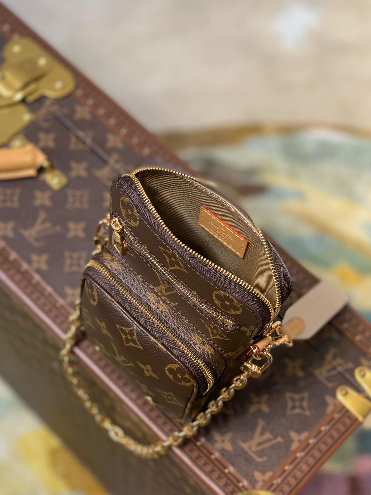 L0vis Vvtt0n M80746 Monogram Utility Phone Sleeve