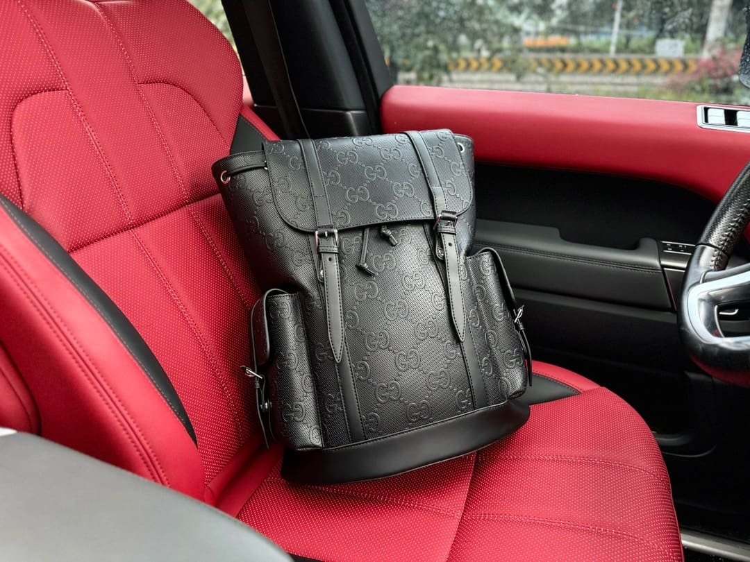 Gvc*1 GG Leather Logo Embossed Backpack