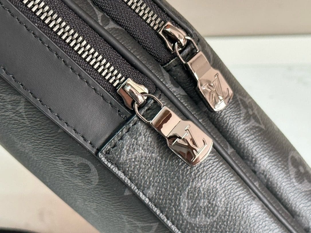 L0vis Vvtt0n M47137 Avenue Slingbag