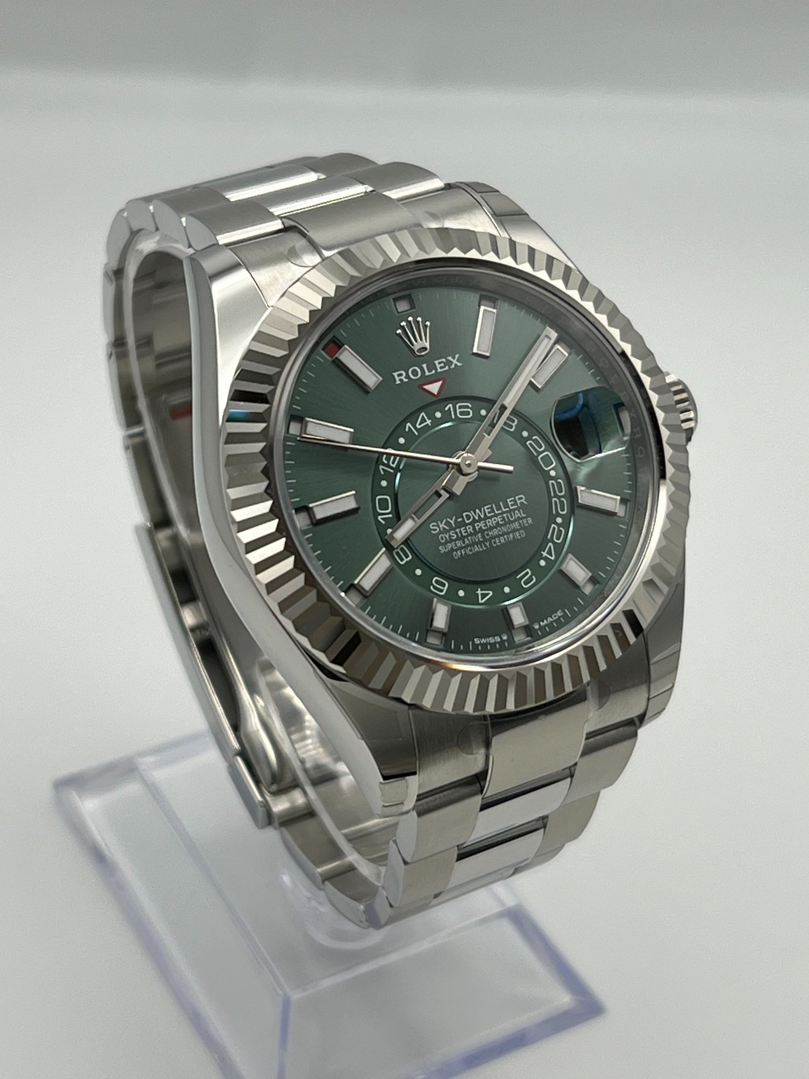 R01ex Sky-Dweller 336934 Stainless Steel Green Dial (2024)