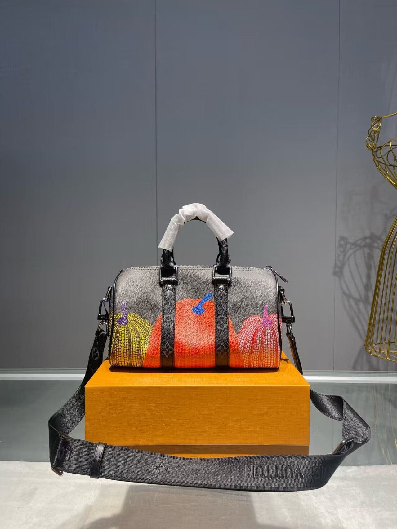 L0vis Vvtt0n Kusama Reverse Monogram Eclipse Keepall 25