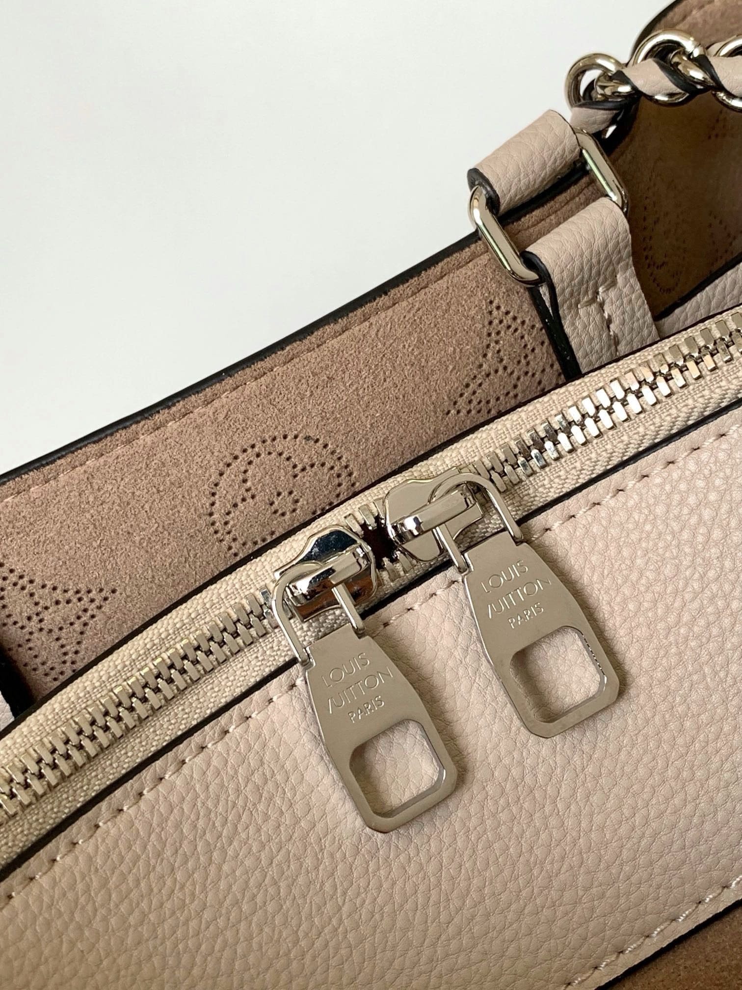 L0vis Vvtt0n M59201 Bella Tote