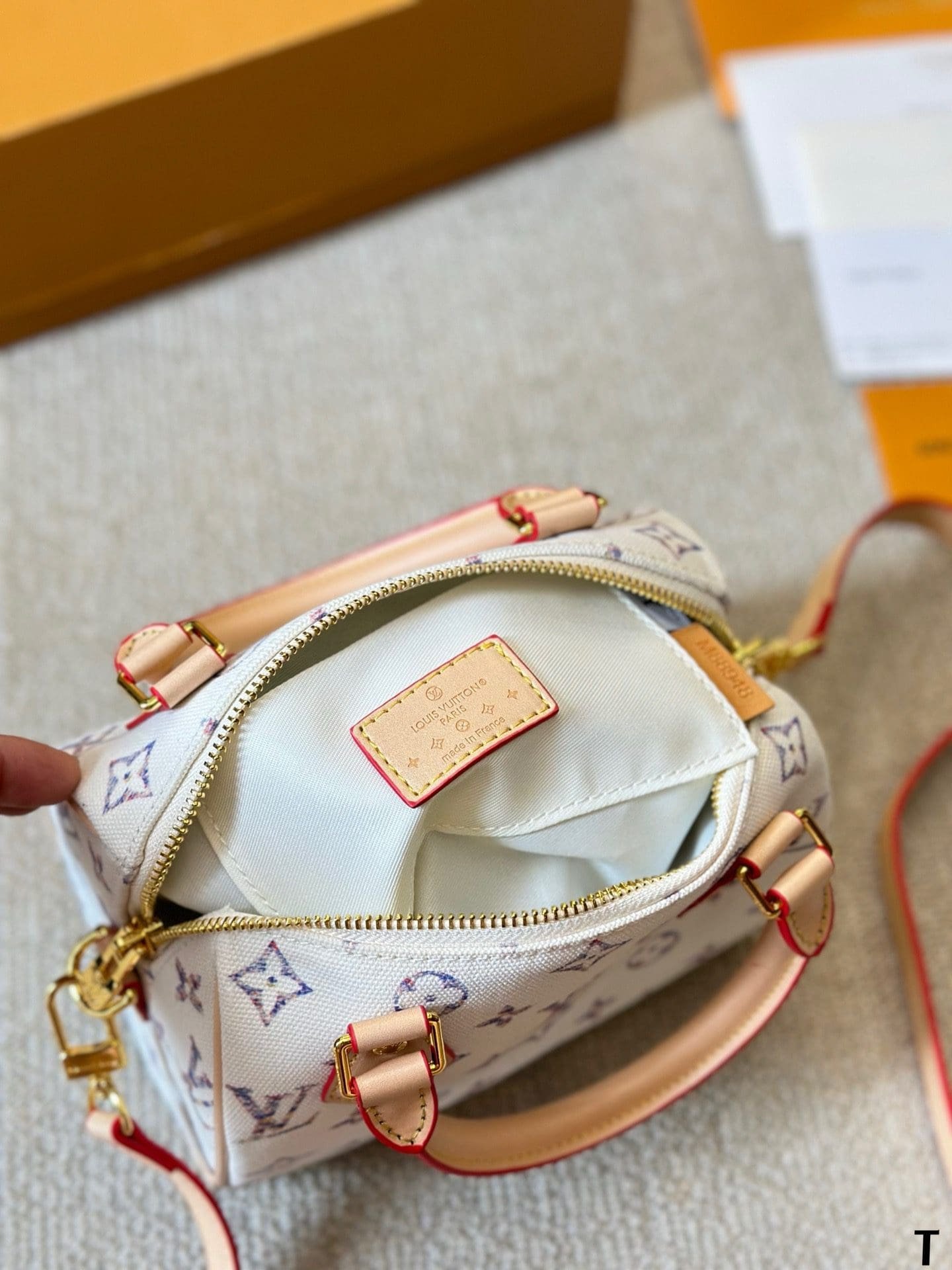 L0vis Vvtt0n M24709 Speedy Bandoulière 20