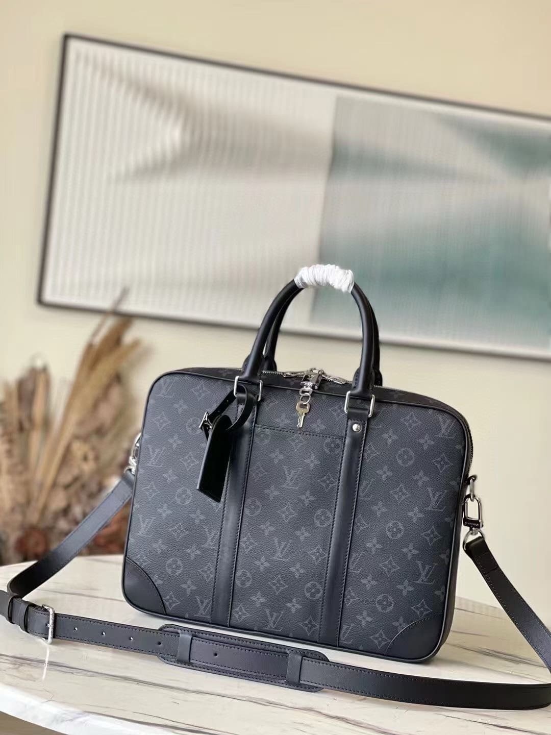 L0vis Vvtt0n M46457 VOYAGE Small Briefcase