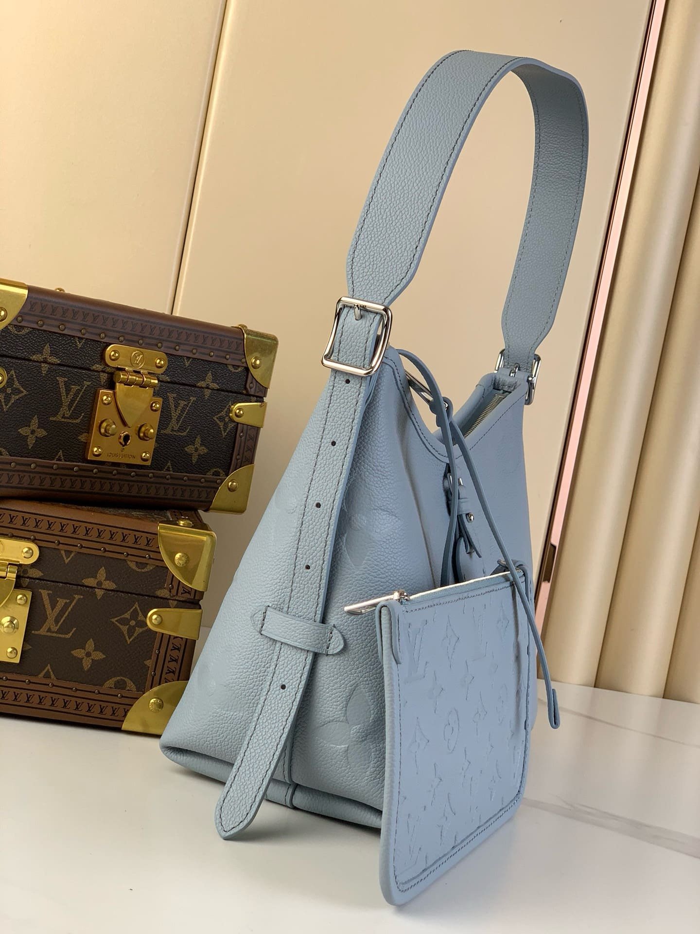 L0vis Vvtt0n M46673 CarryAll PM