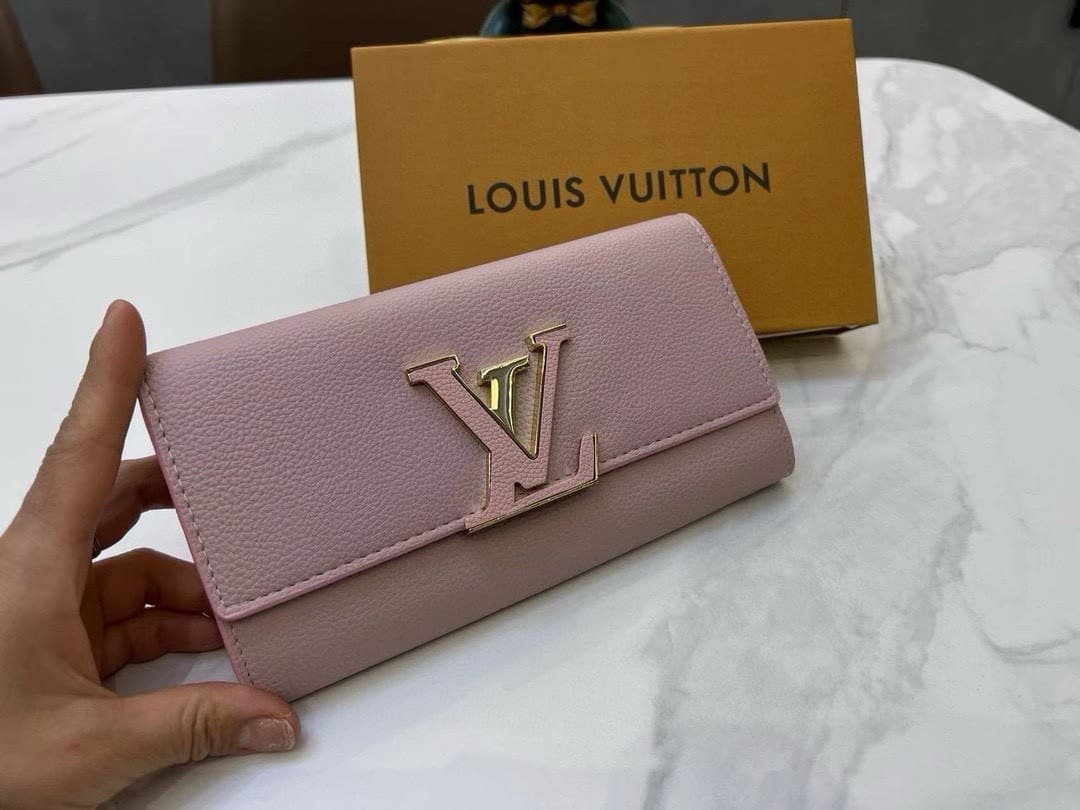 L0vis Vvtt0n M61249 Capucines Wallet