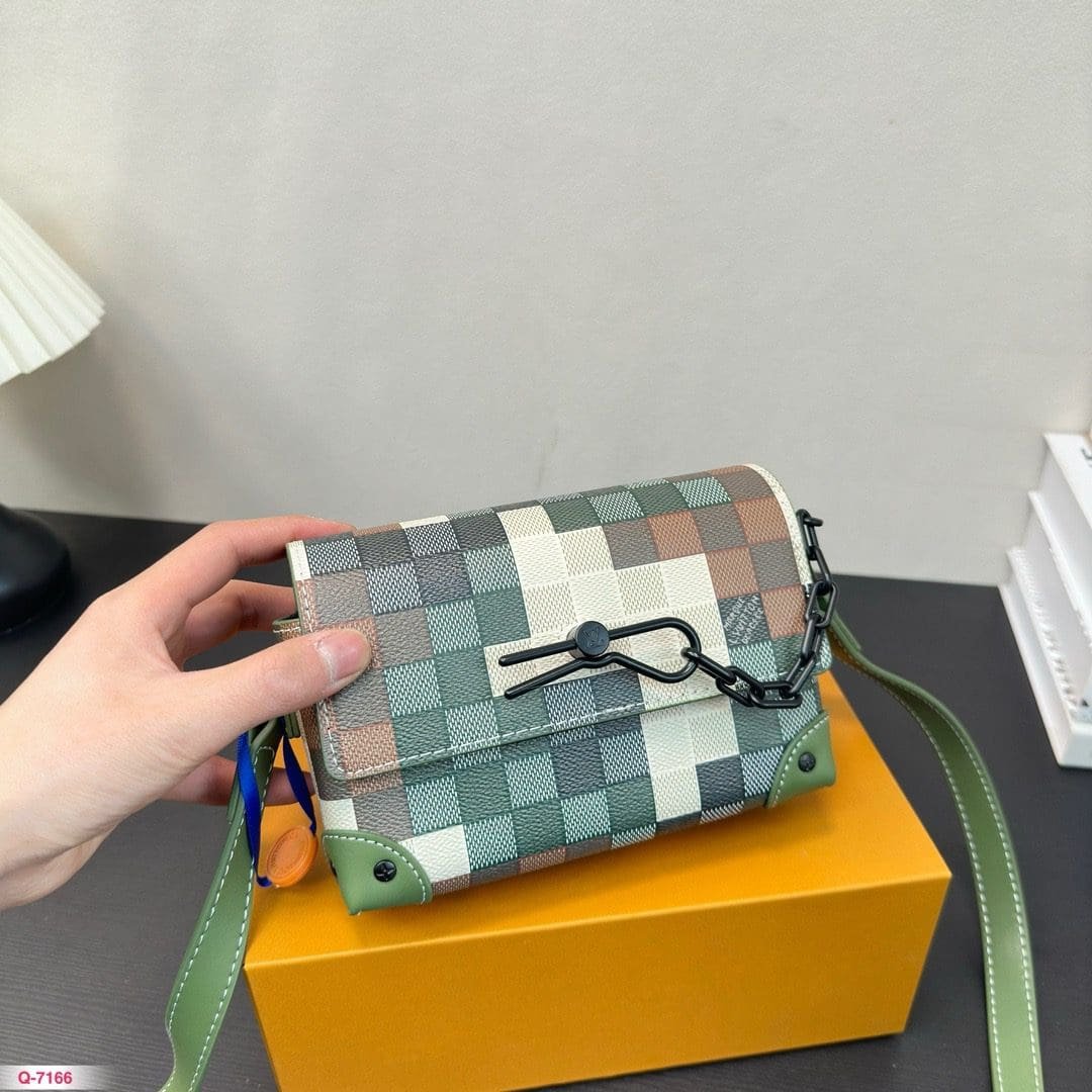 L0vis Vvtt0n M83172 Steamer Wearable Wallet